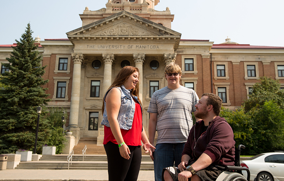 U of M students outside the Administration Building.