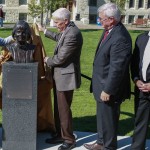 (L-R) Meg Shields (Carol's daughter) and Dr. Don Shields (Carol's spouse and former University of Manitoba Dean of Engineering), University of Manitoba President and Vice-Chancellor David Barnard and Curt Vossen (Richardson Foundation) at the unveiling ceremony on Sept. 8, 2016.
