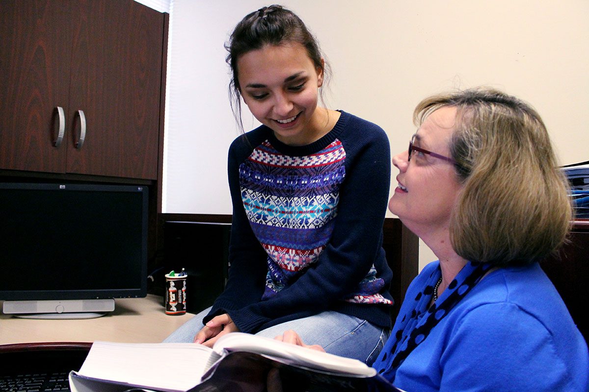Rachel Mangiacotti (left) organized and evaluated an ‘experiential workshop’ about Canada’s history and was mentored by Donna Martin. // Photo by Kaitlin Vitt