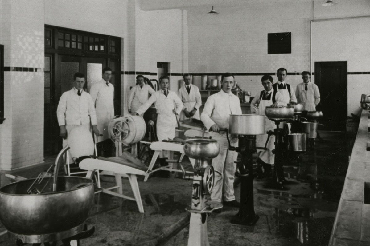 Agriculture students hone their skills in a dairy laboratory classroom. // PHOTO FROM UM DIGITAL COLLECTIONS - ARCHIVES & SPECIAL COLLECTIONS