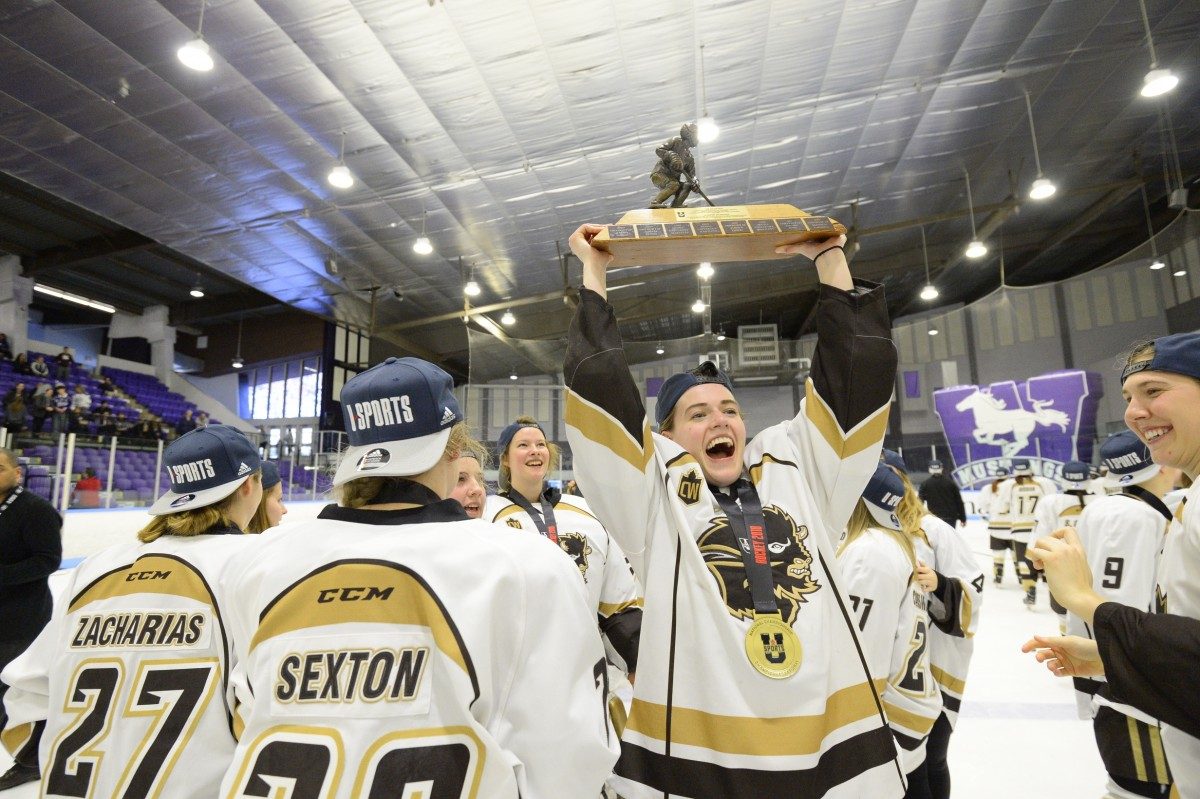 Bison Women's Hockey Team - Championship Win