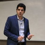 3MT 2018 winner, Shervin Ghomi competing in the heats