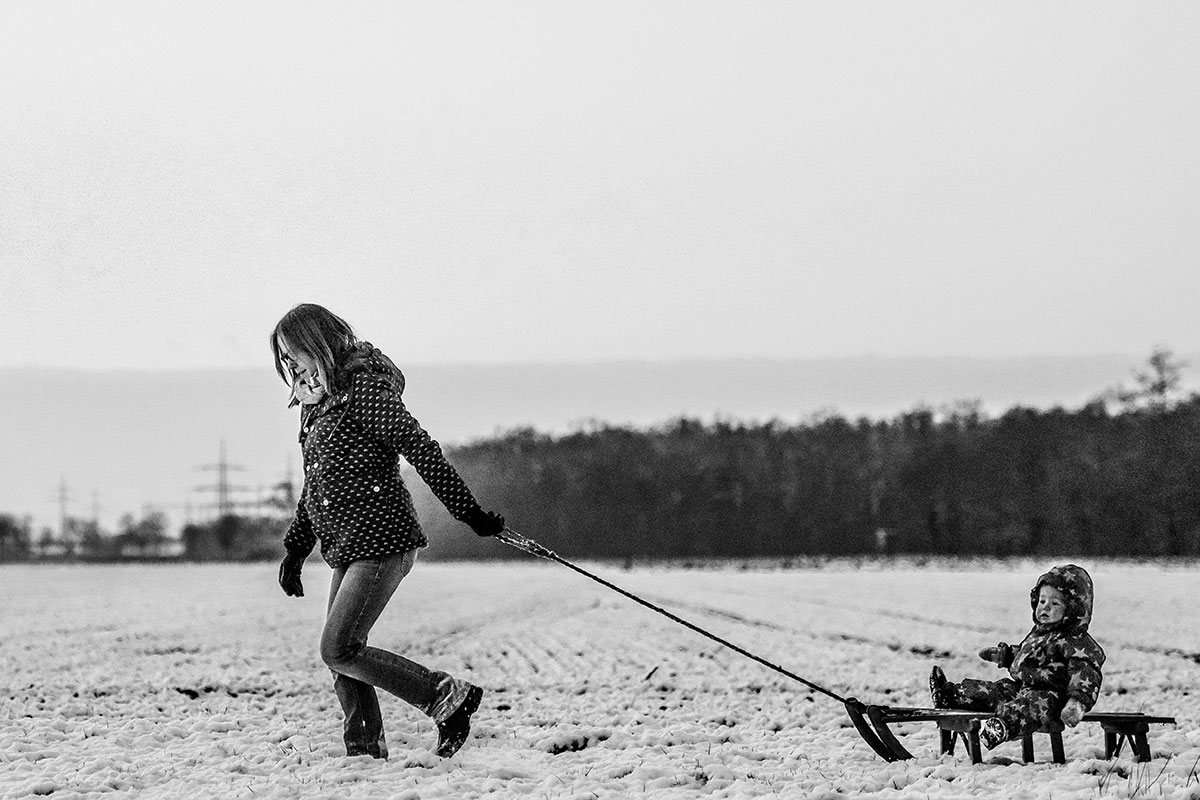 Many parents are struggling with burnout, loneliness and mental health problems during the pandemic. (Pexels/Alexander Dummer)
